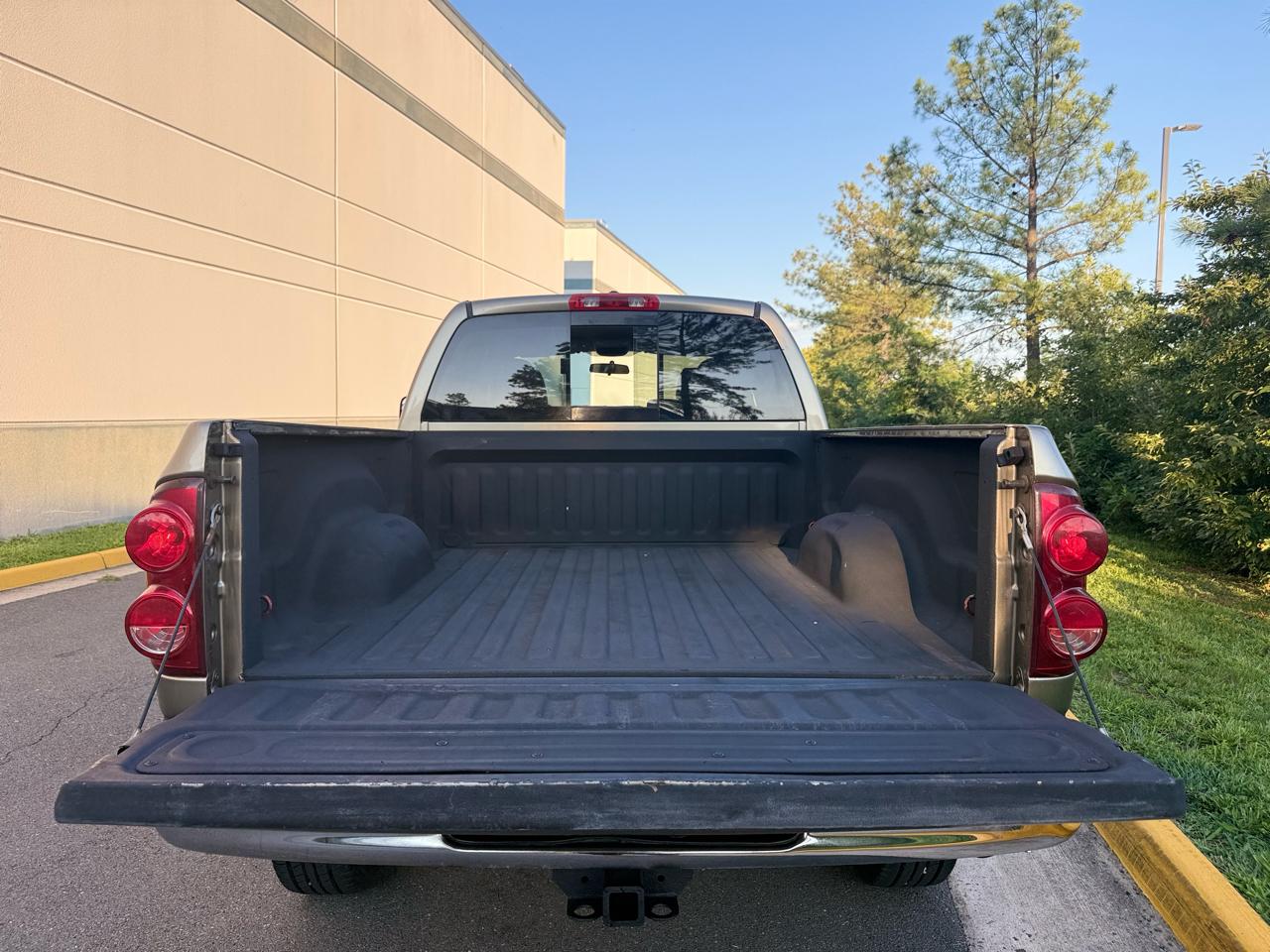 Dodge Ram 2500 4WD Quad Cab 140.5" SLT 2008