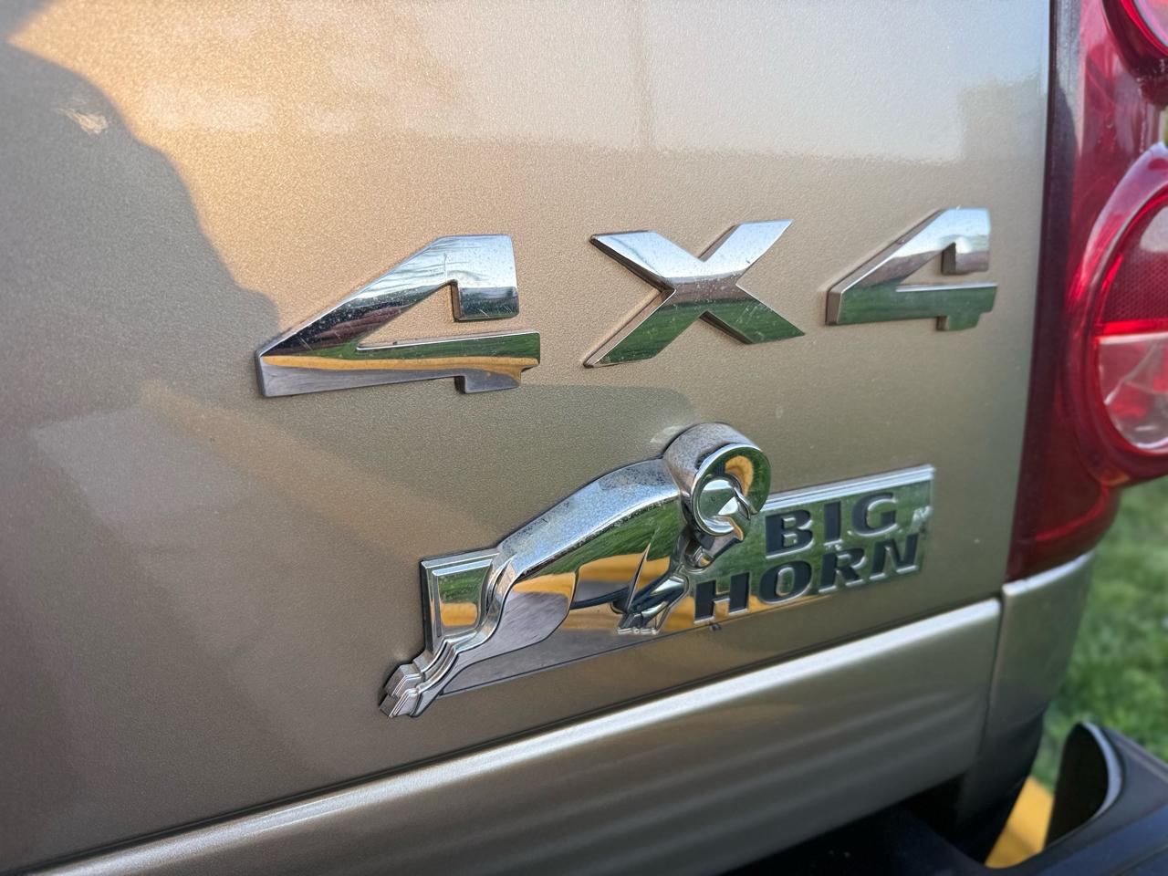 Dodge Ram 2500 4WD Quad Cab 140.5" SLT 2008