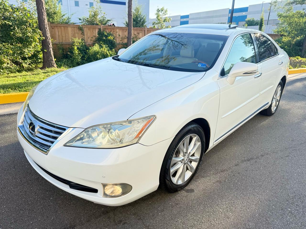Lexus ES 350 4dr Sdn 2010