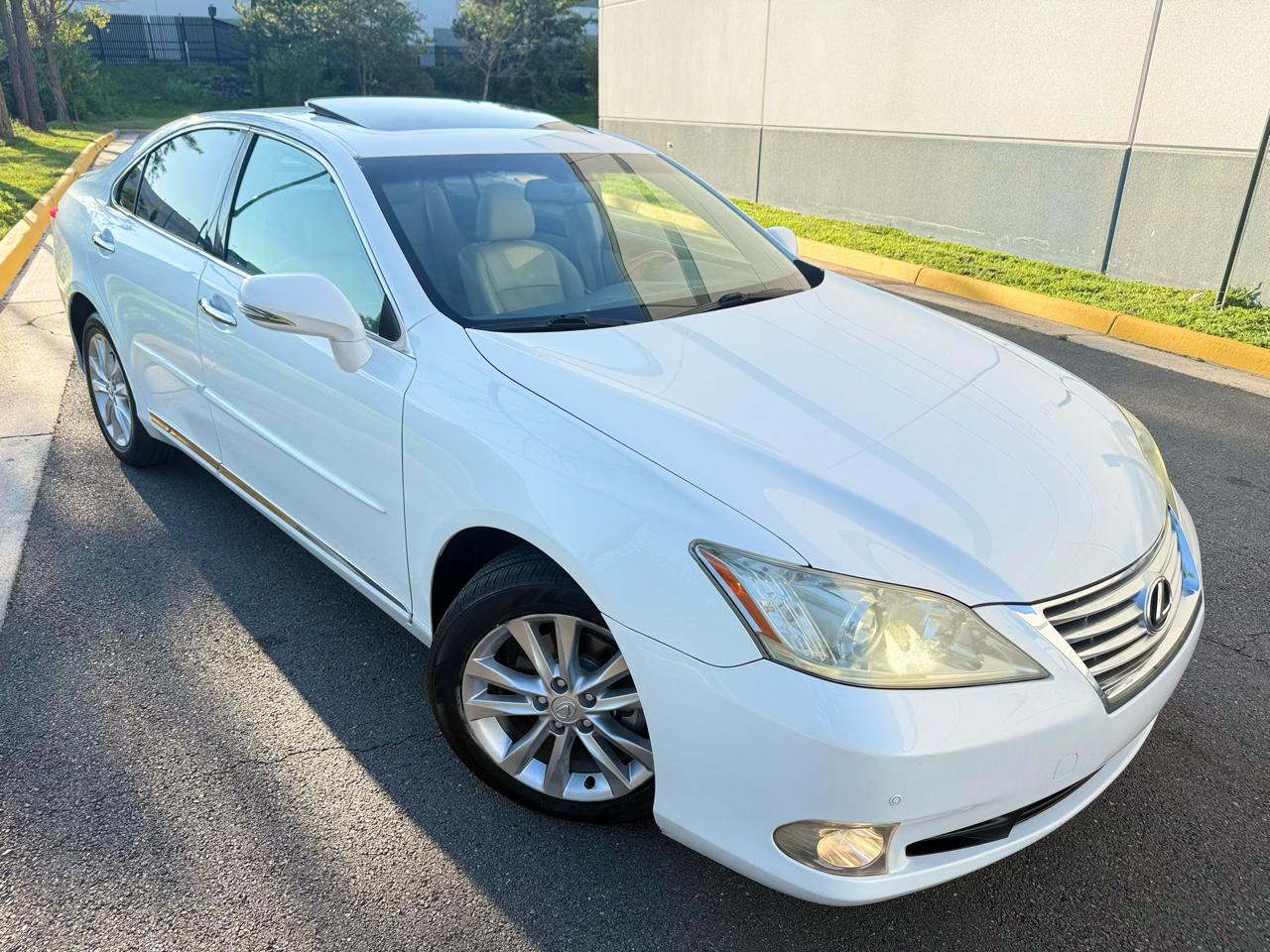 Lexus ES 350 4dr Sdn 2010