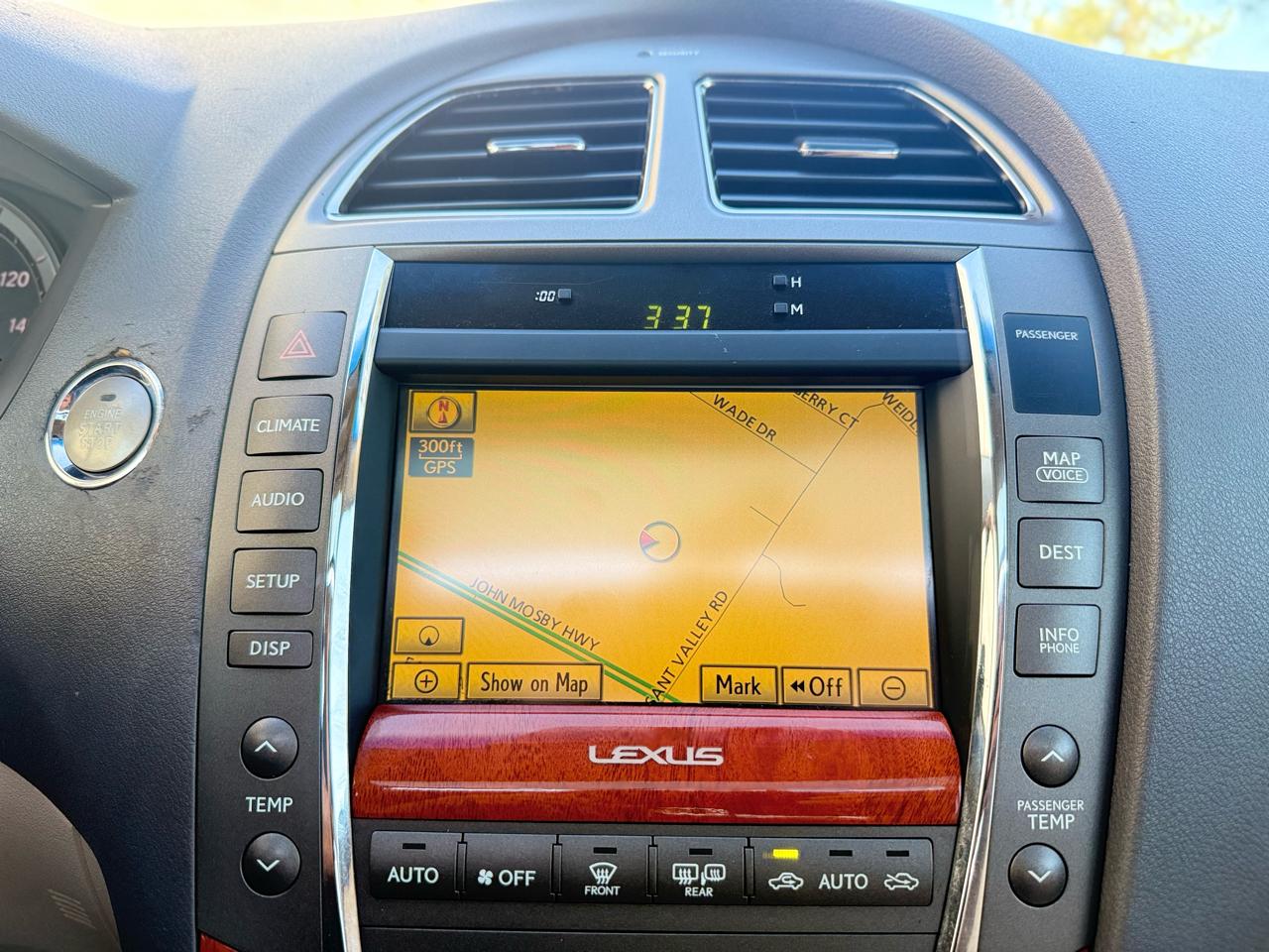 Lexus ES 350 4dr Sdn 2010