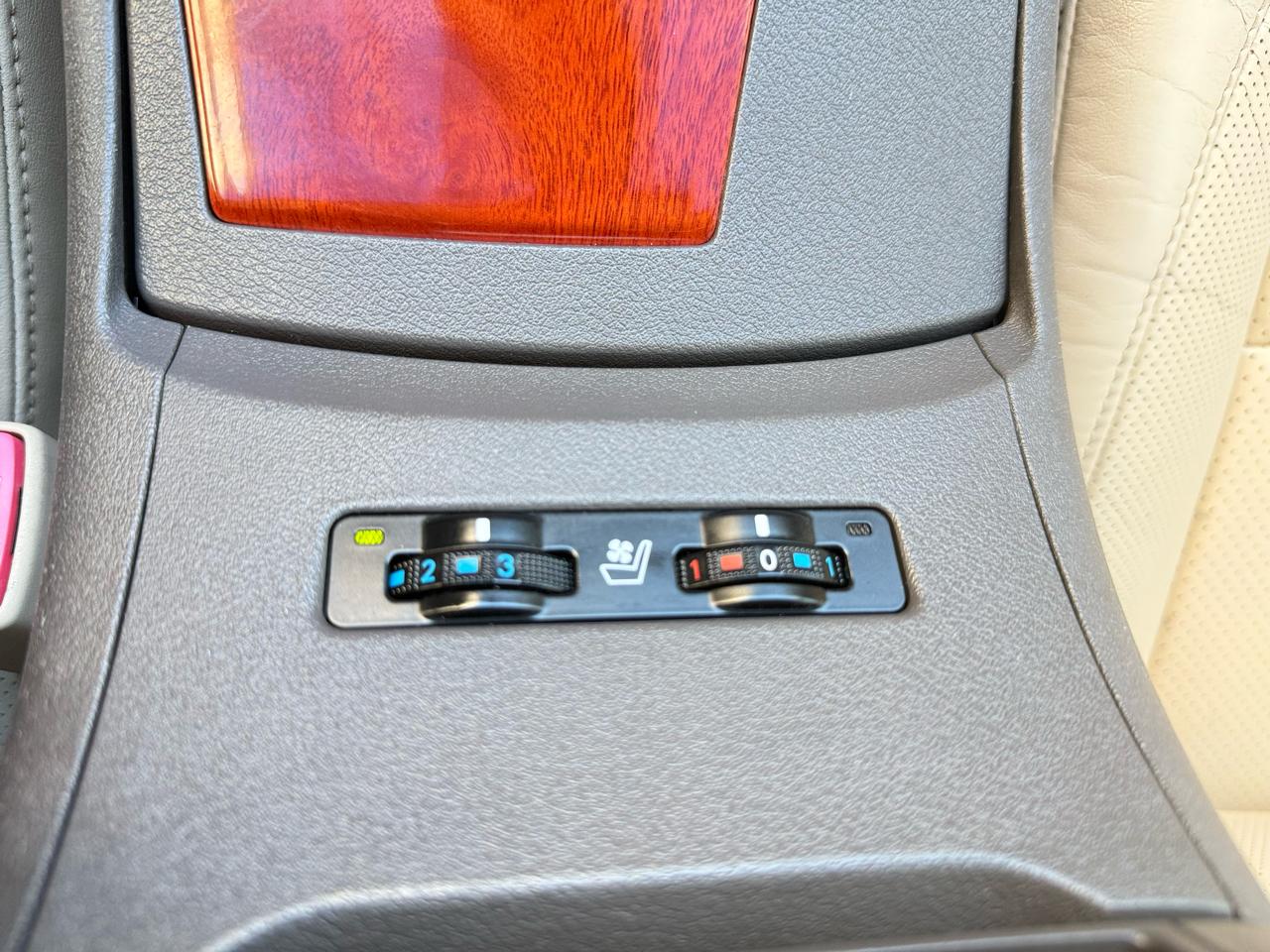 Lexus ES 350 4dr Sdn 2010