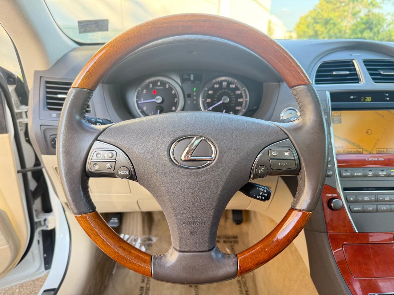 Lexus ES 350 4dr Sdn 2010