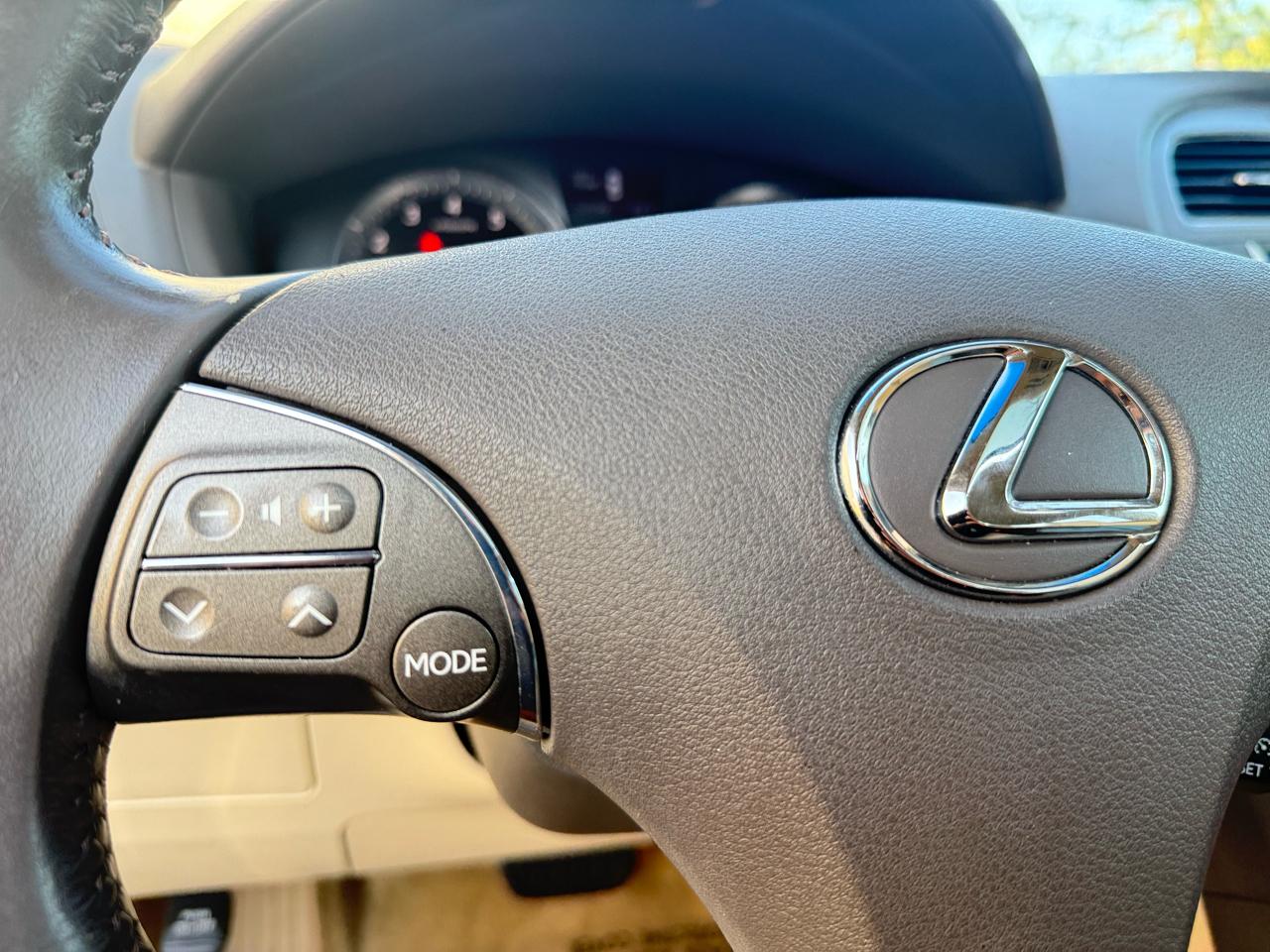 Lexus ES 350 4dr Sdn 2010