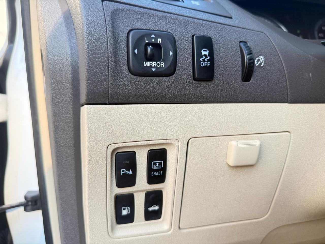Lexus ES 350 4dr Sdn 2010