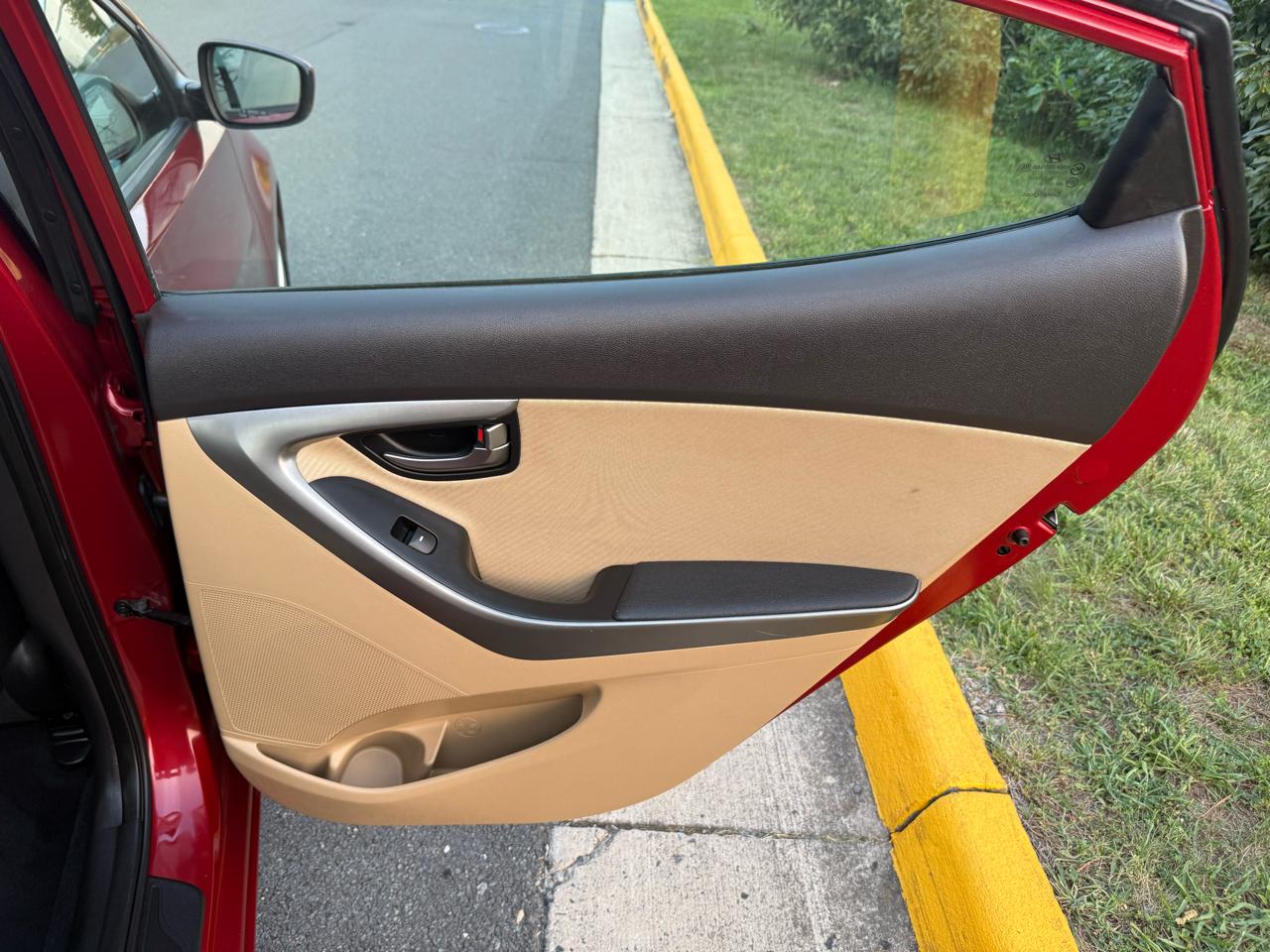 Hyundai Elantra 4dr Sdn Auto GLS (Ulsan Plant) 2012