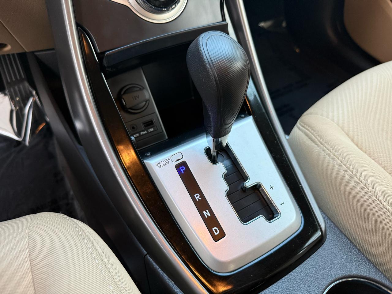 Hyundai Elantra 4dr Sdn Auto GLS (Ulsan Plant) 2012