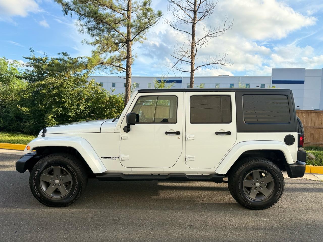 Jeep Wrangler Unlimited 4WD 4dr Freedom Edition *Ltd Avail* 2013