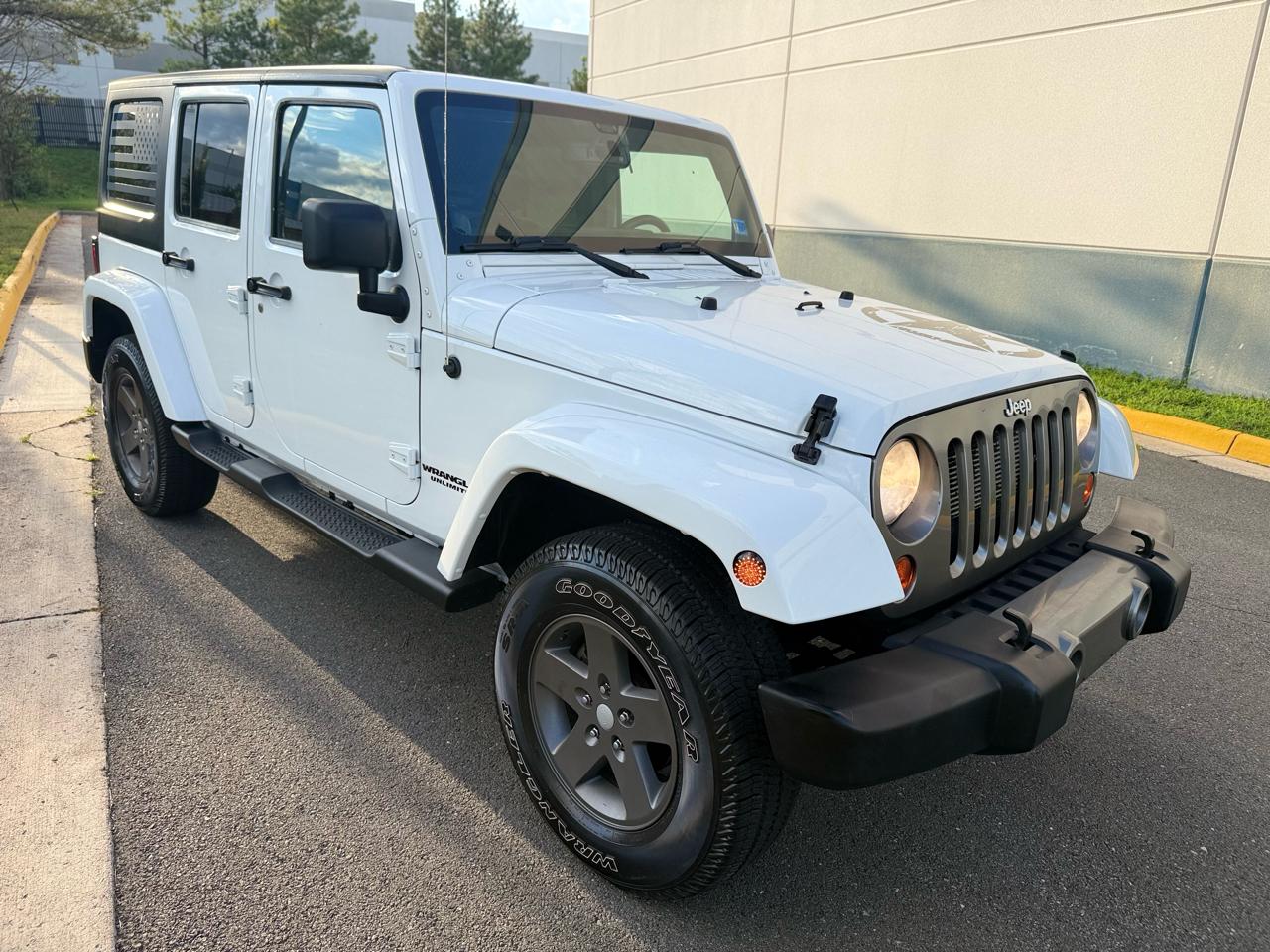 Jeep Wrangler Unlimited 4WD 4dr Freedom Edition *Ltd Avail* 2013