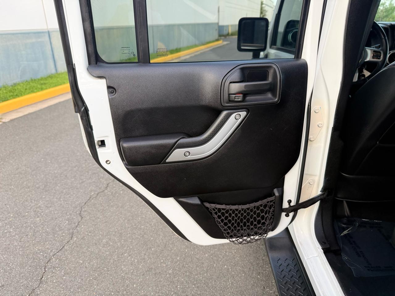Jeep Wrangler Unlimited 4WD 4dr Freedom Edition *Ltd Avail* 2013