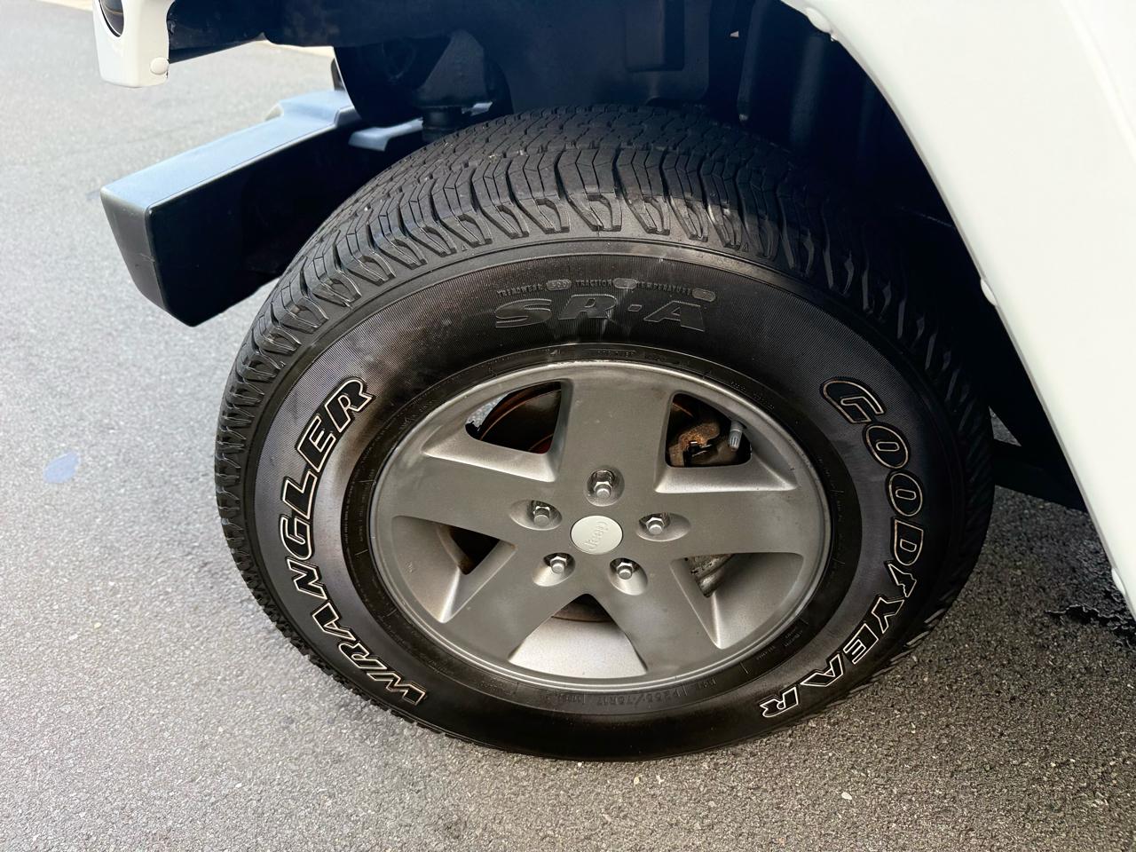 Jeep Wrangler Unlimited 4WD 4dr Freedom Edition *Ltd Avail* 2013
