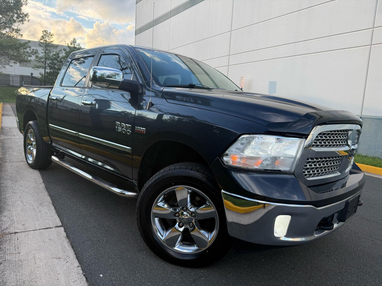 RAM 1500 4WD Crew Cab 140.5" Big Horn 2014