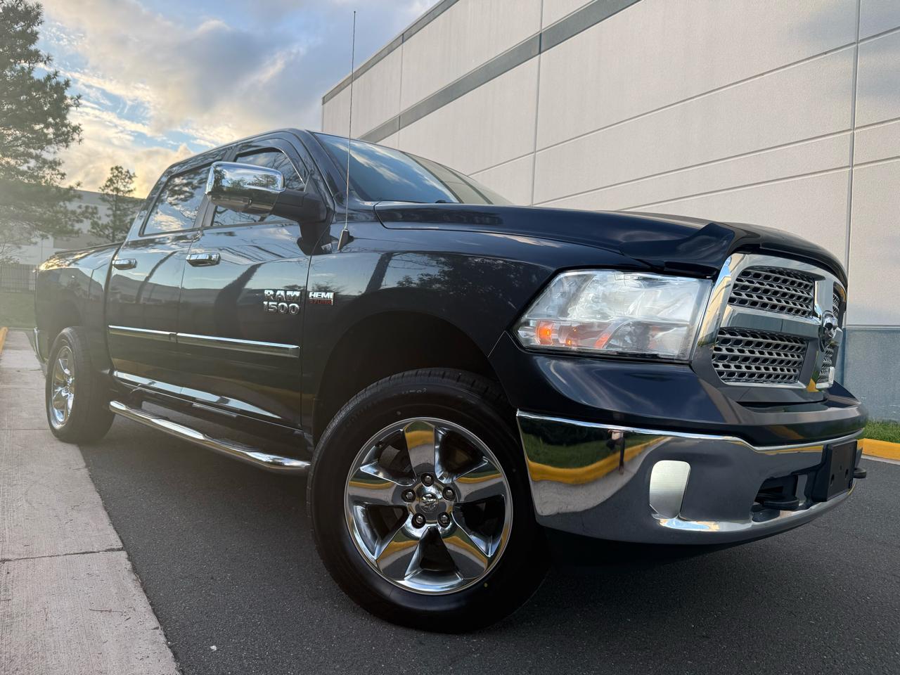 RAM 1500 4WD Crew Cab 140.5" Big Horn 2014