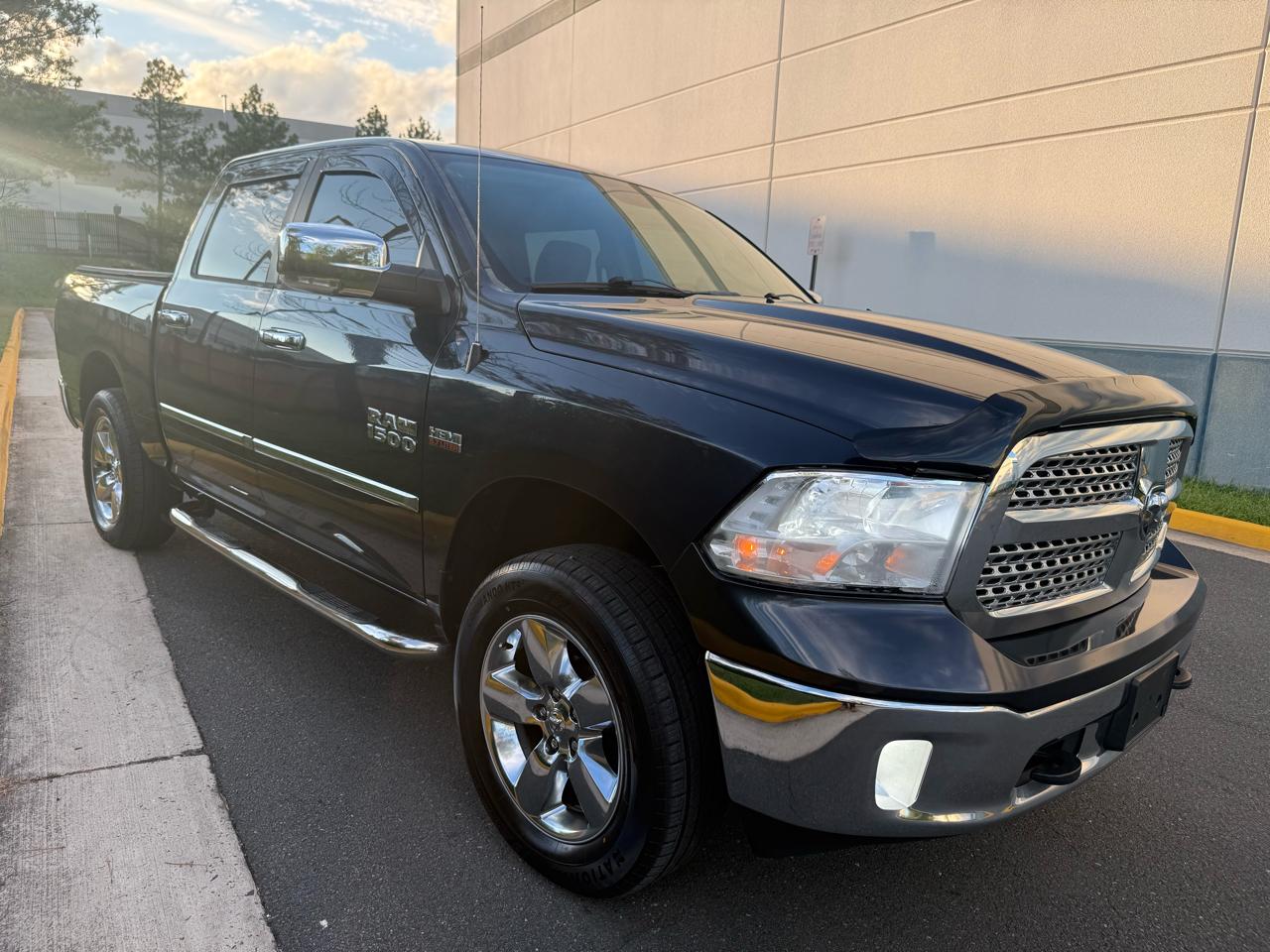 RAM 1500 4WD Crew Cab 140.5" Big Horn 2014