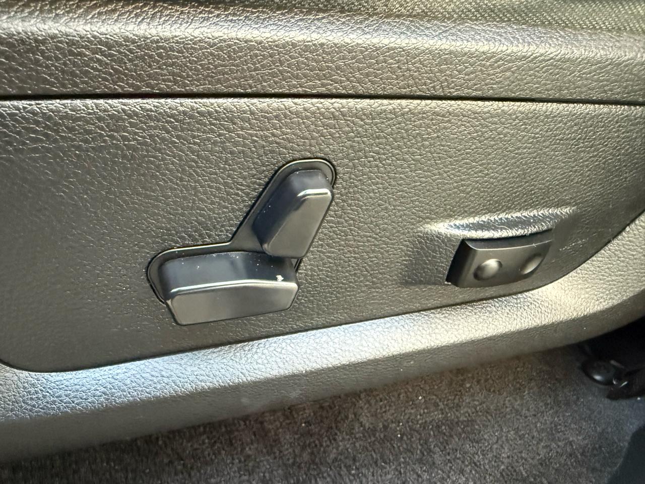 RAM 1500 4WD Crew Cab 140.5" Big Horn 2014