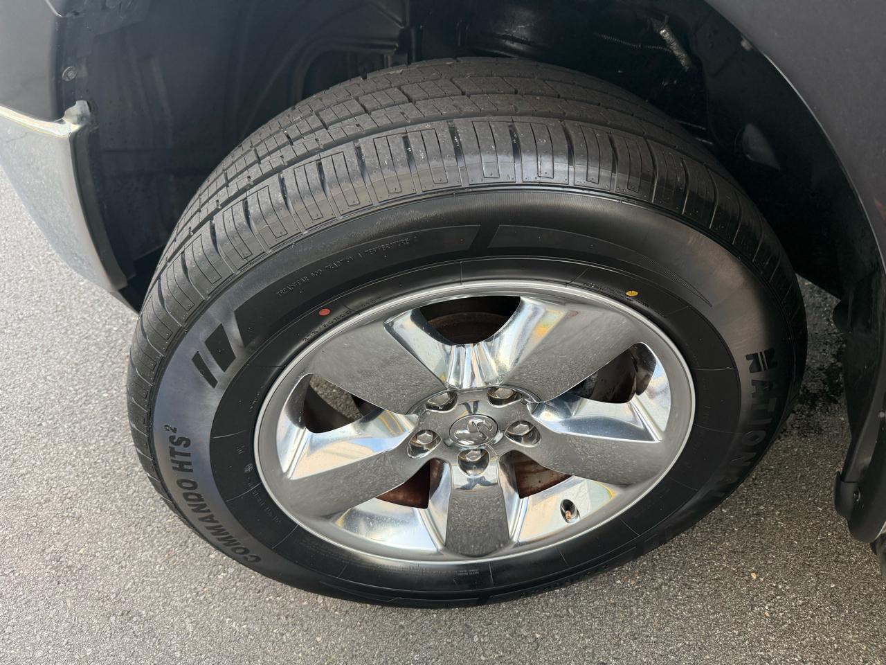 RAM 1500 4WD Crew Cab 140.5" Big Horn 2014