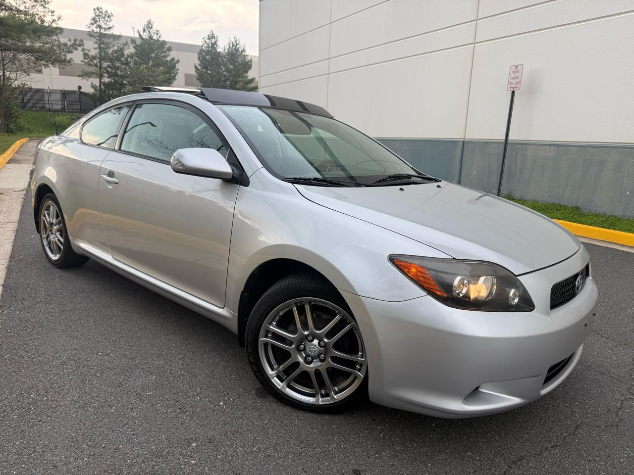 Scion tC 2dr HB Man (Natl) 2009