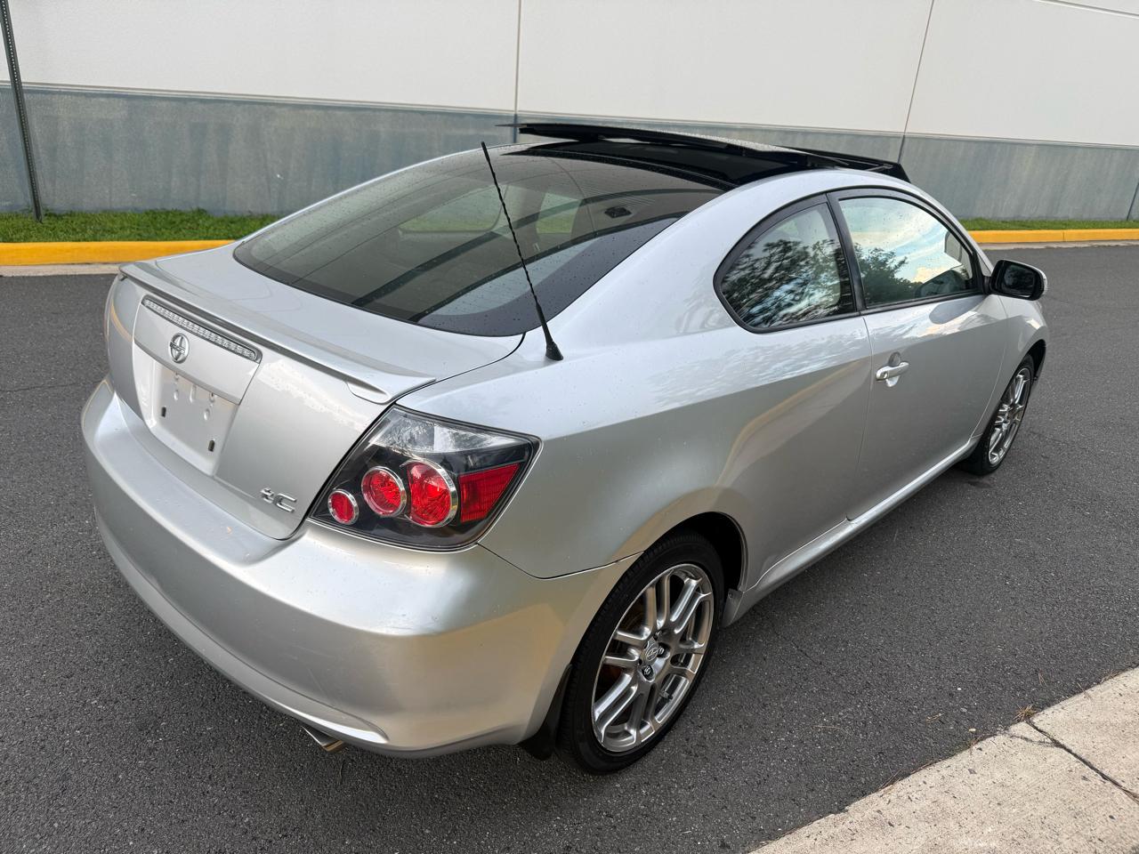 Scion tC 2dr HB Man (Natl) 2009