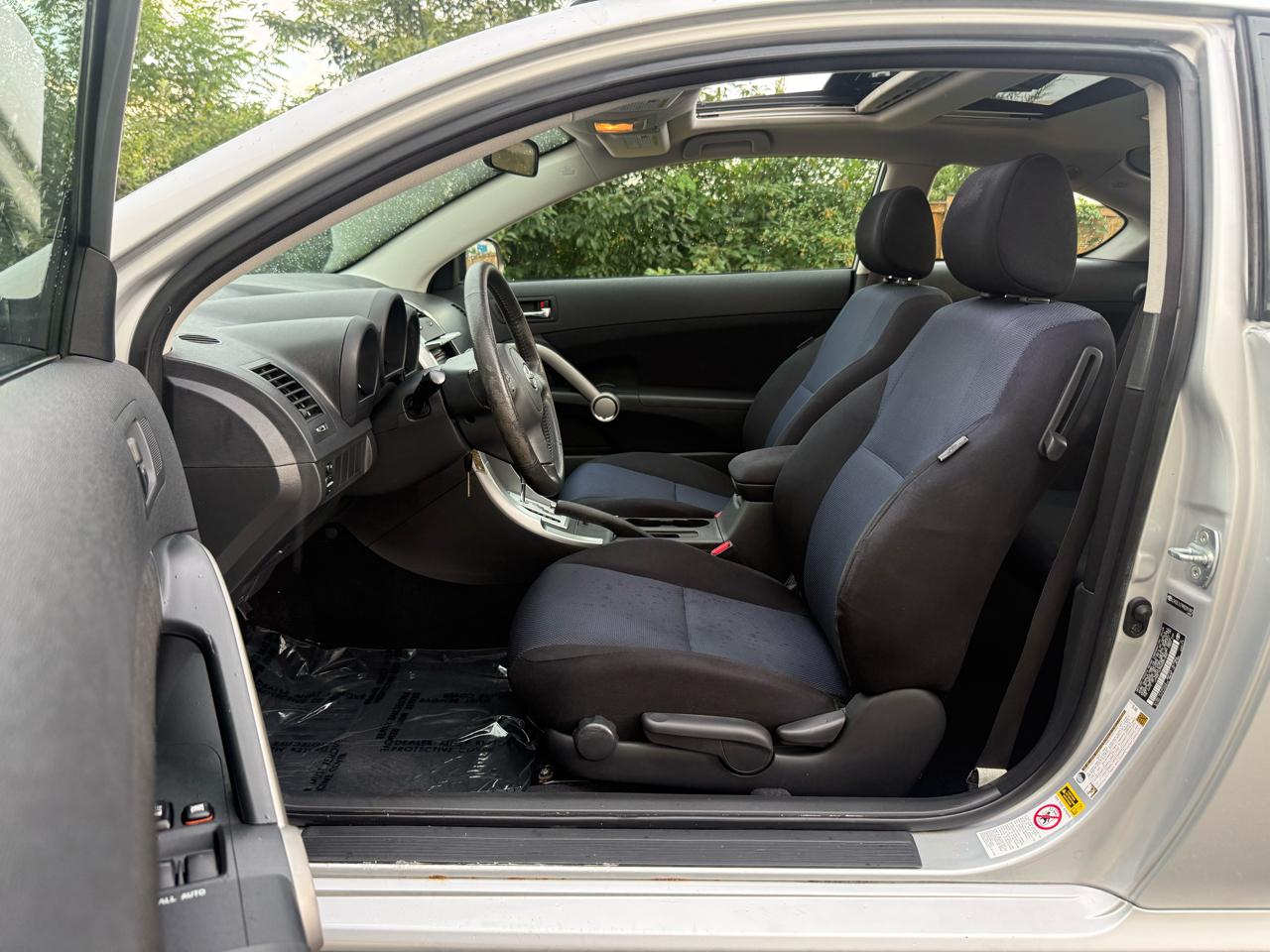 Scion tC 2dr HB Man (Natl) 2009