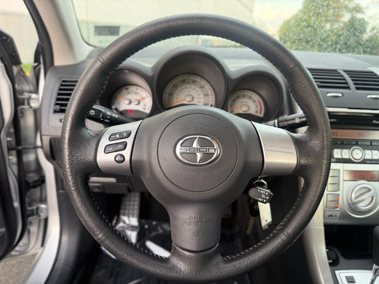Scion tC 2dr HB Man (Natl) 2009