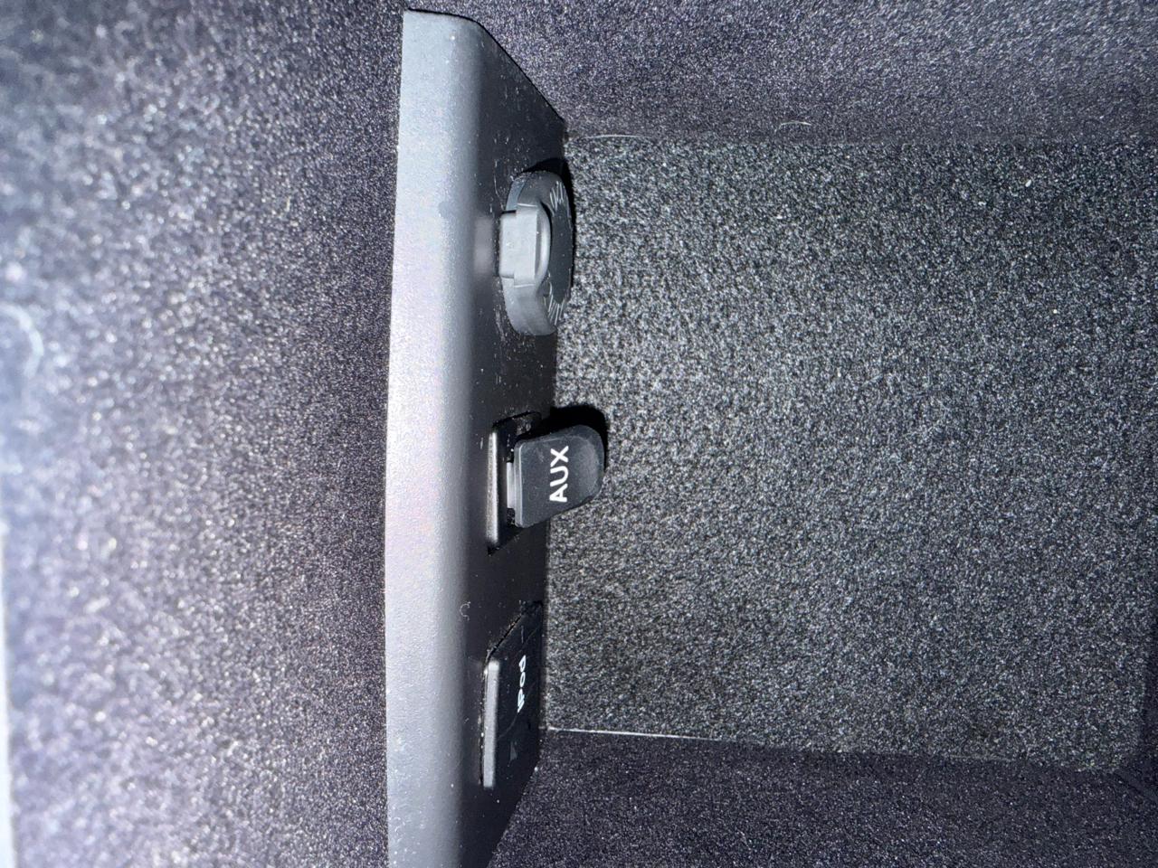 Scion tC 2dr HB Man (Natl) 2009