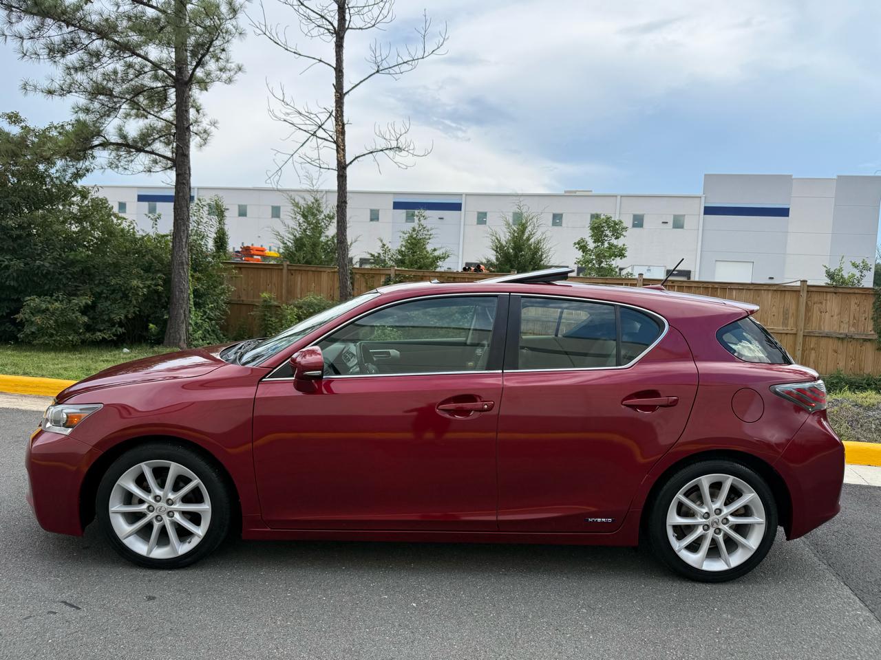 Lexus CT 200h FWD 4dr Hybrid 2011