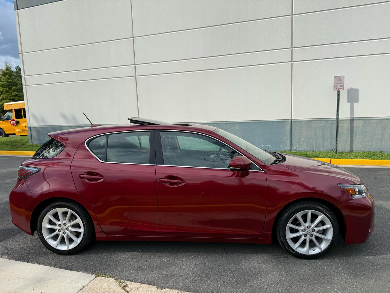 Lexus CT 200h FWD 4dr Hybrid 2011