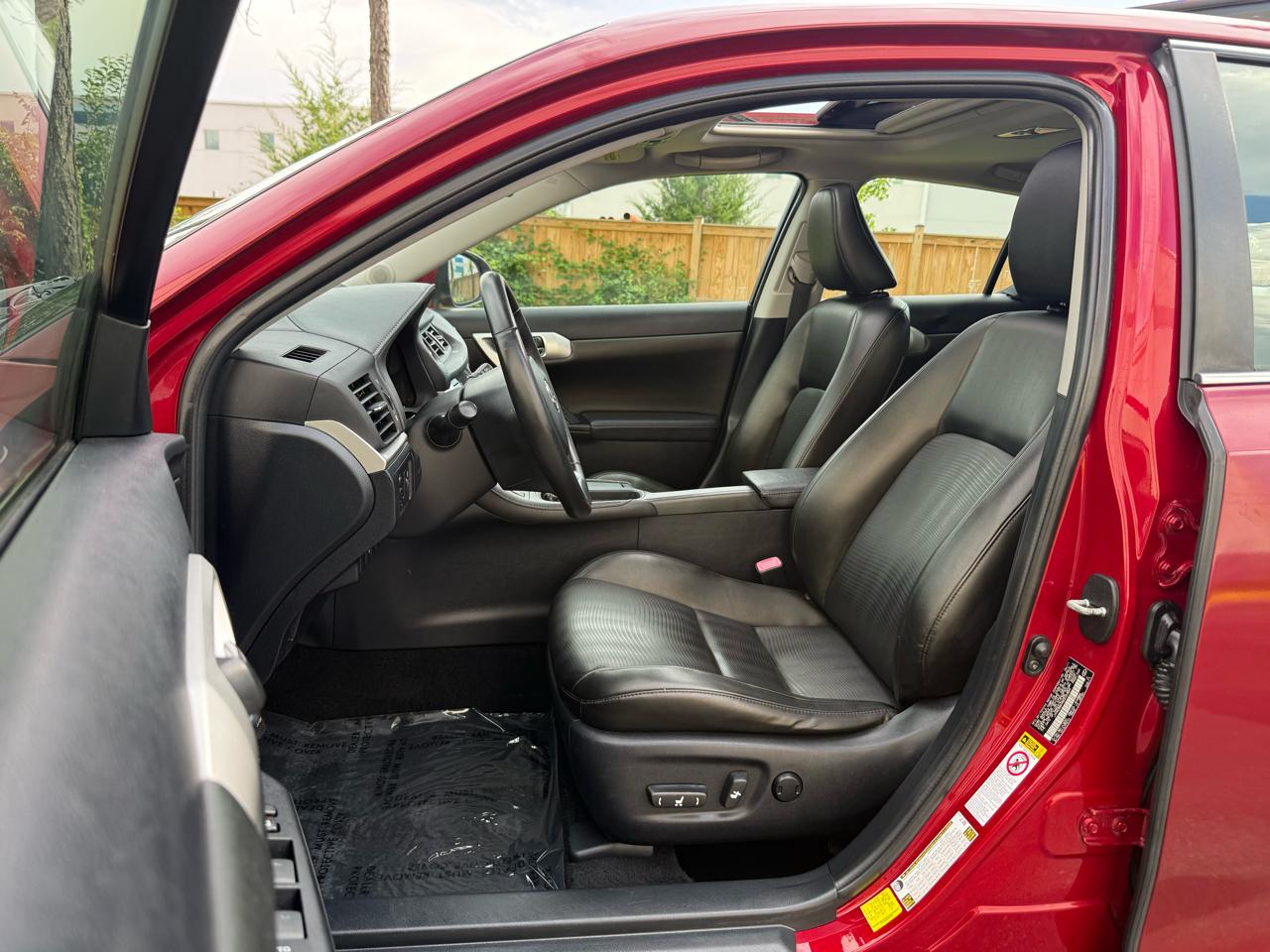 Lexus CT 200h FWD 4dr Hybrid 2011