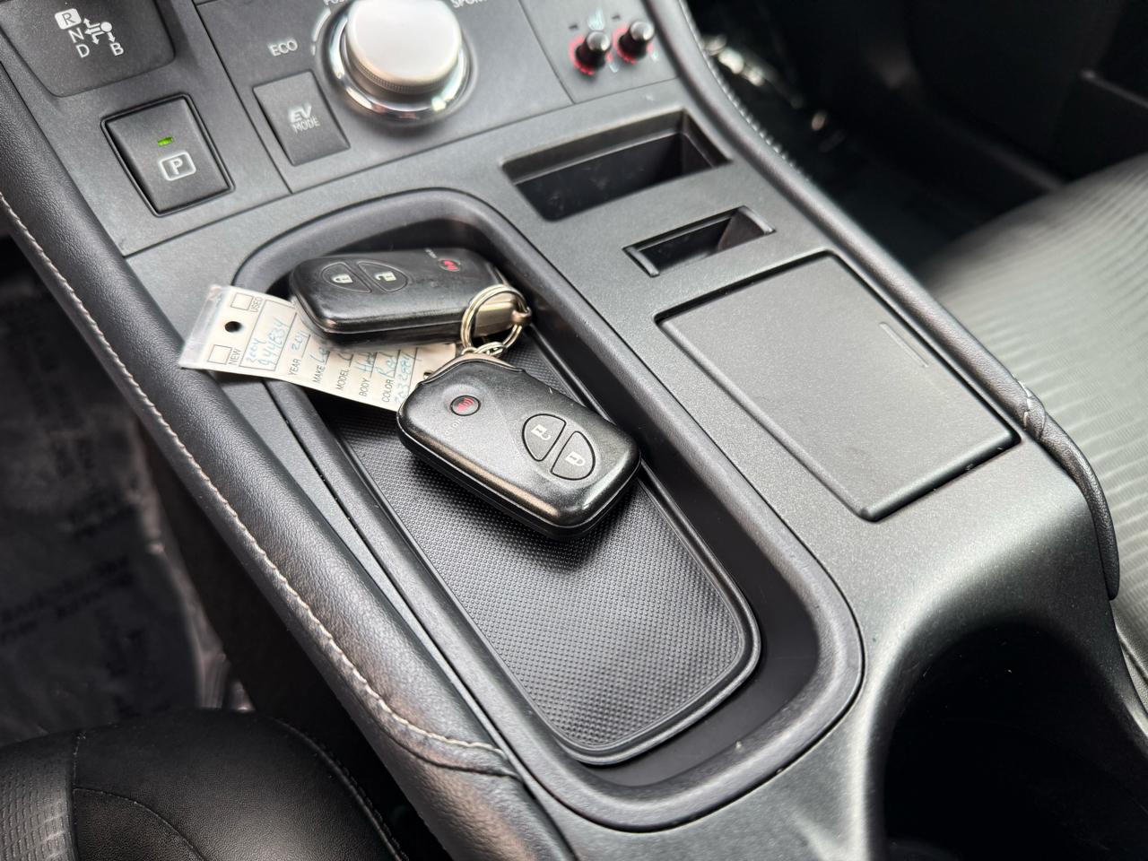 Lexus CT 200h FWD 4dr Hybrid 2011