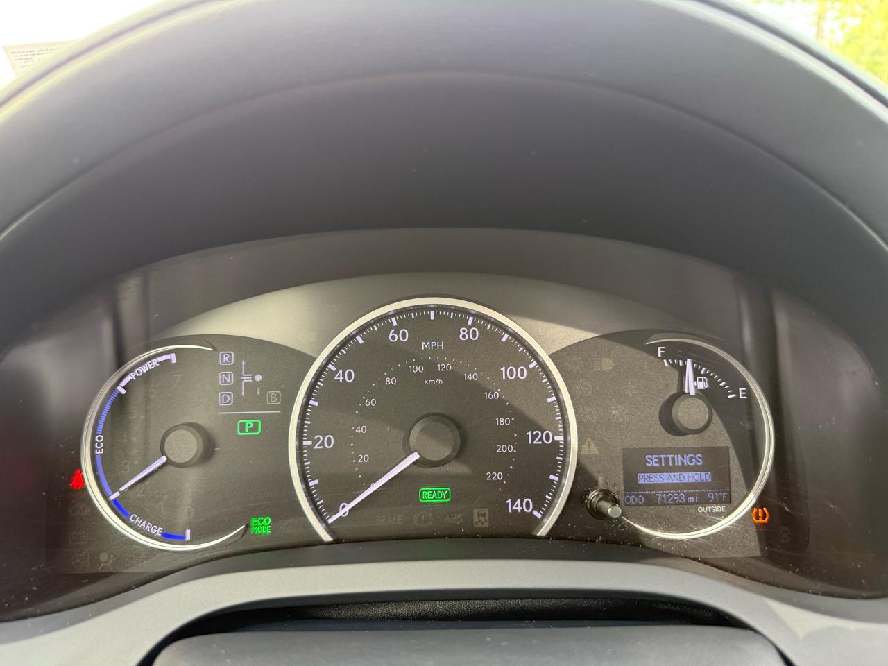 Lexus CT 200h FWD 4dr Hybrid 2011