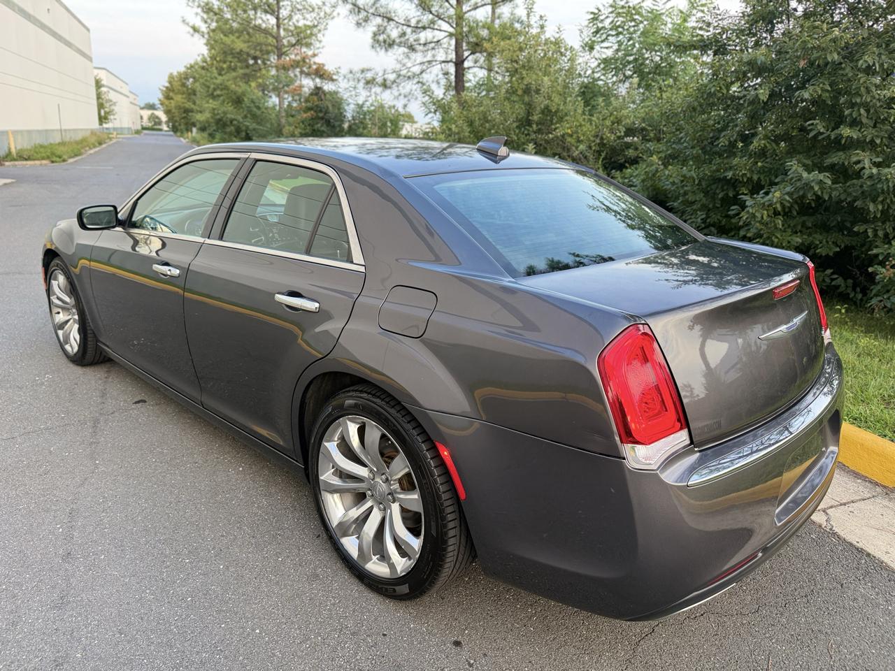 Chrysler 300 Limited RWD 2018