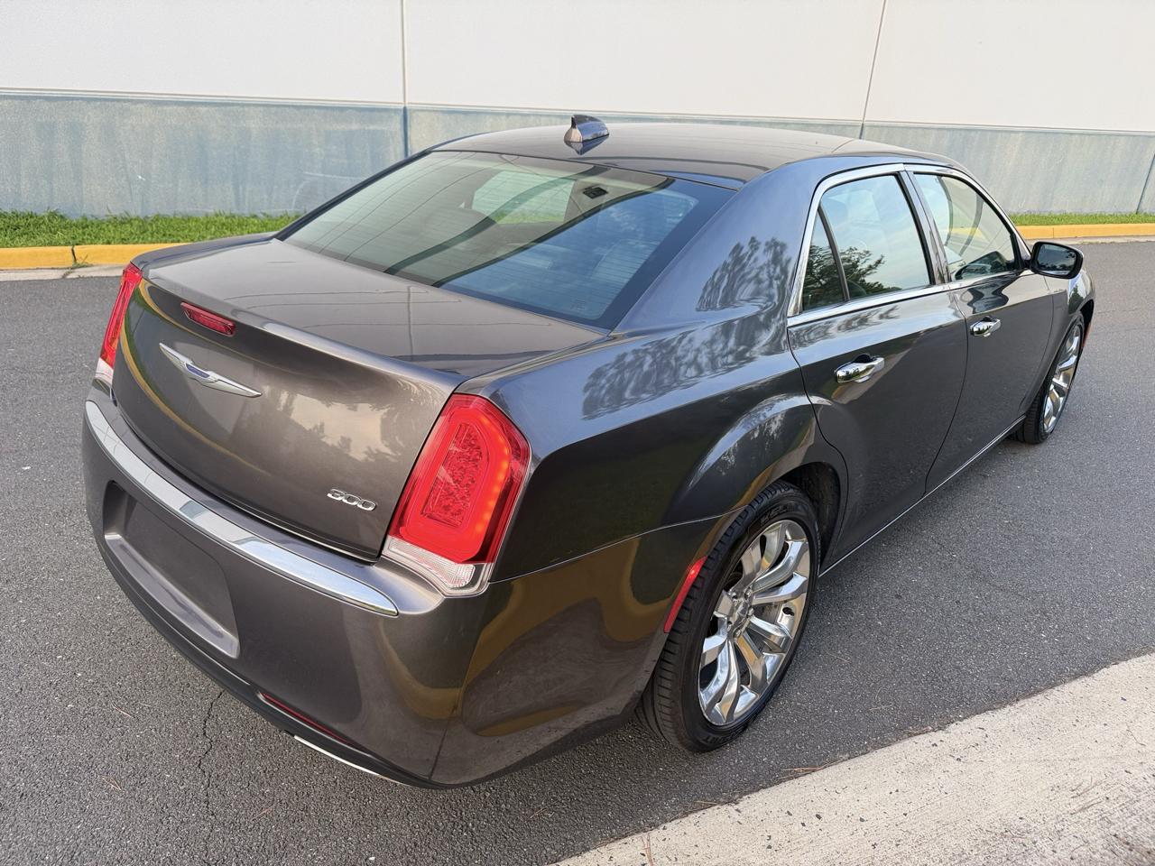 Chrysler 300 Limited RWD 2018