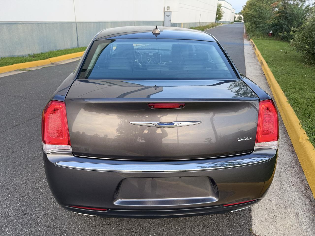 Chrysler 300 Limited RWD 2018