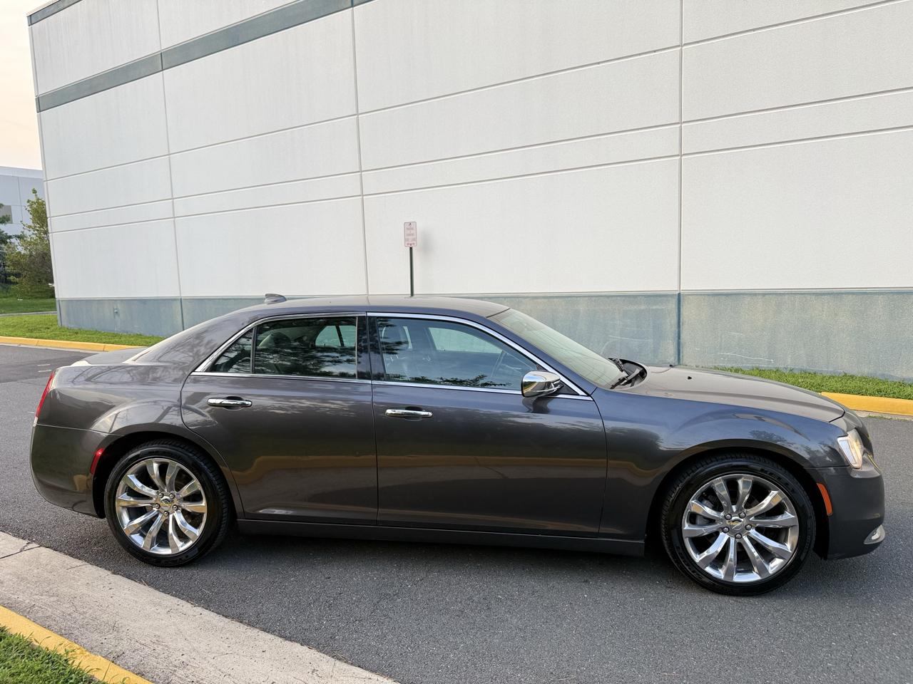 Chrysler 300 Limited RWD 2018