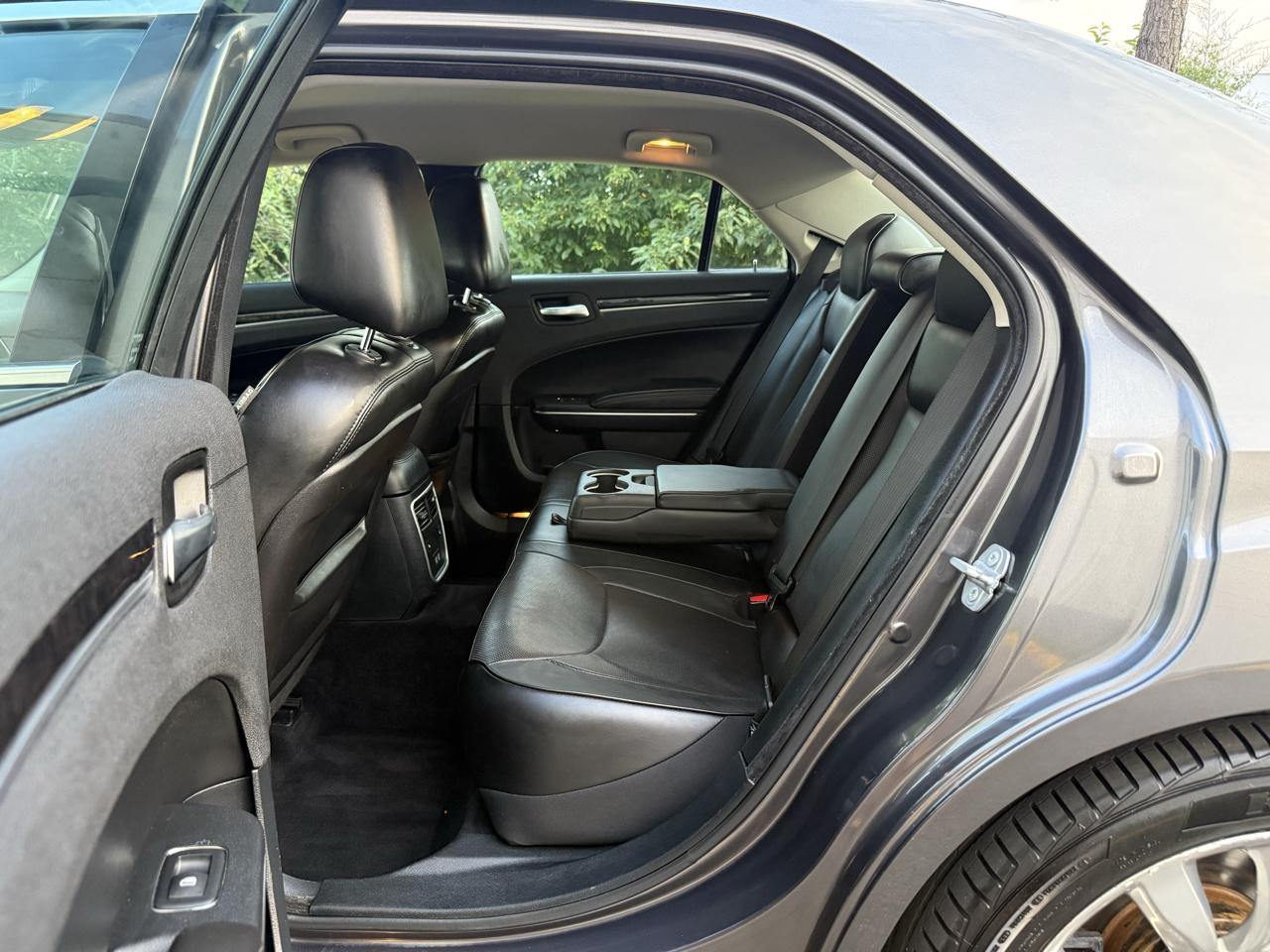 Chrysler 300 Limited RWD 2018