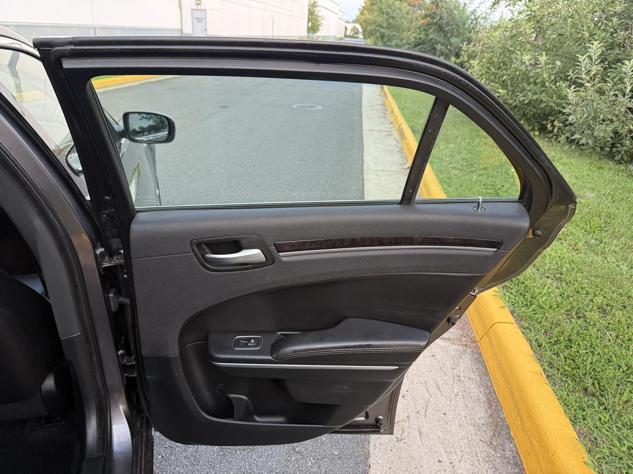 Chrysler 300 Limited RWD 2018