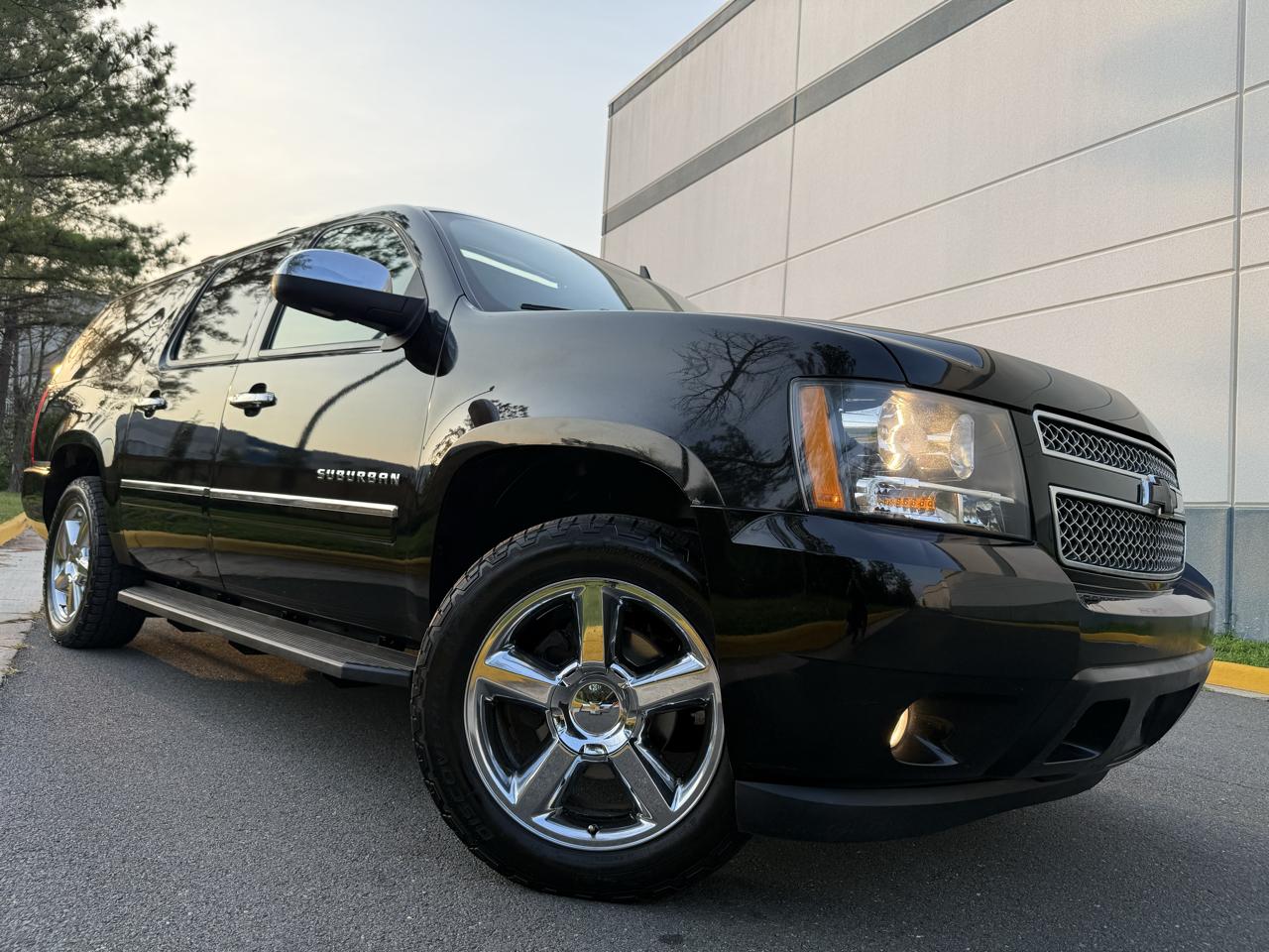 Chevrolet Suburban 4WD 4dr 1500 LTZ 2011