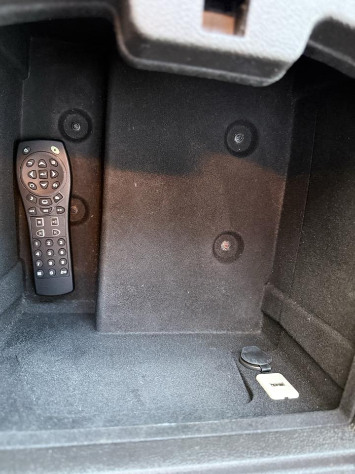 Chevrolet Suburban 4WD 4dr 1500 LTZ 2011