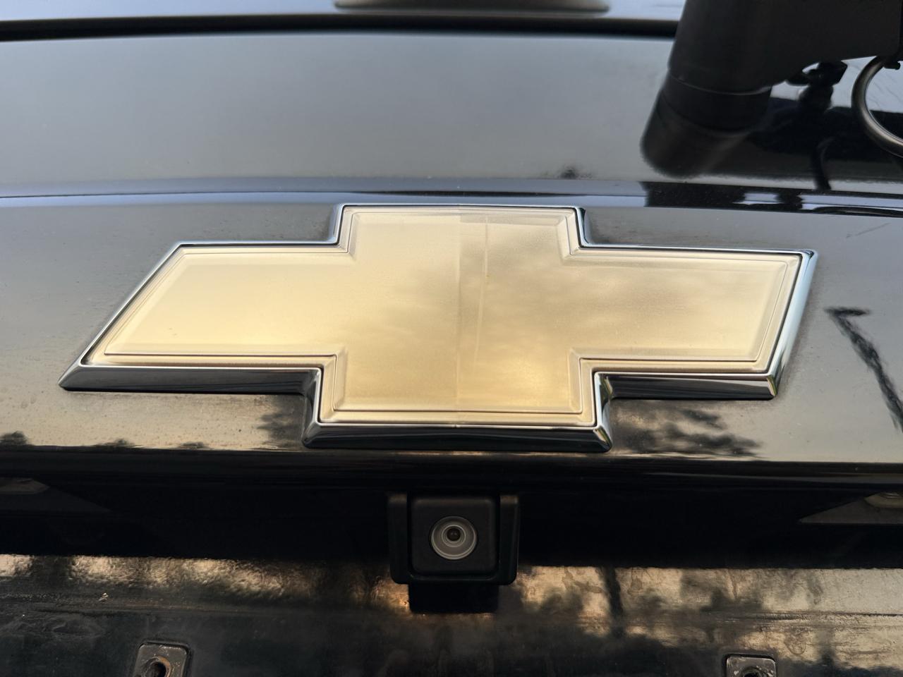 Chevrolet Suburban 4WD 4dr 1500 LTZ 2011