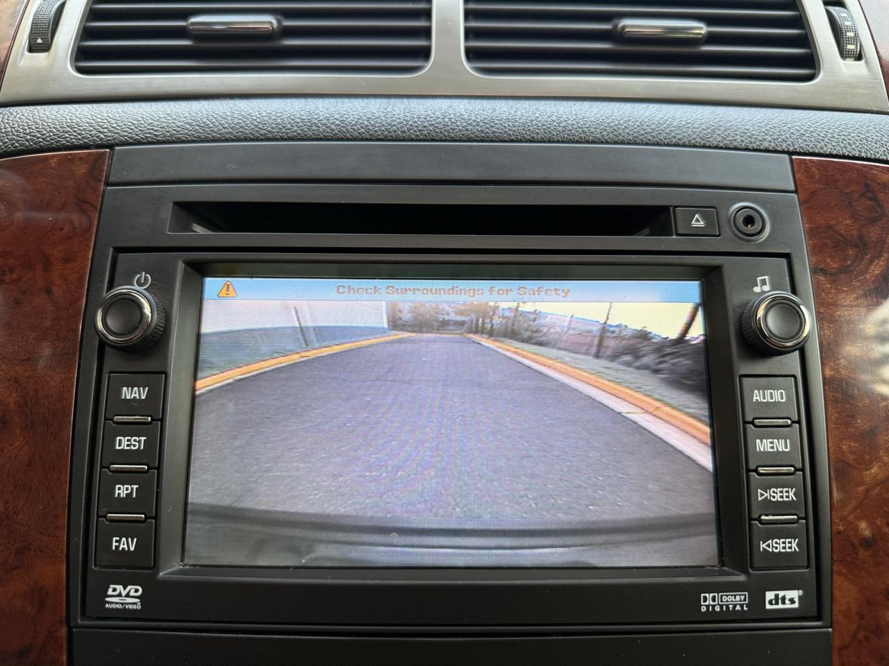 Chevrolet Suburban 4WD 4dr 1500 LTZ 2011