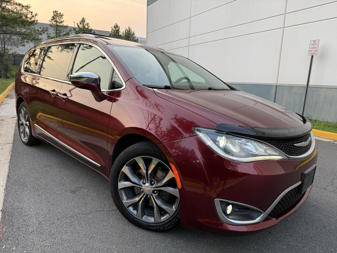Chrysler Pacifica Limited FWD 2017
