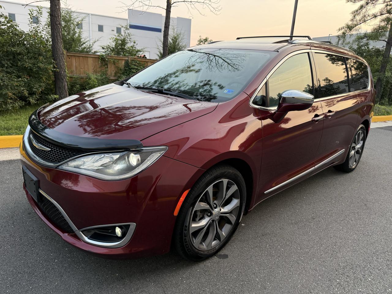 Chrysler Pacifica Limited FWD 2017