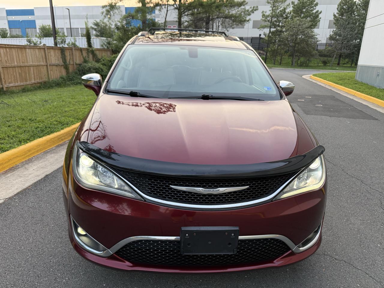 Chrysler Pacifica Limited FWD 2017