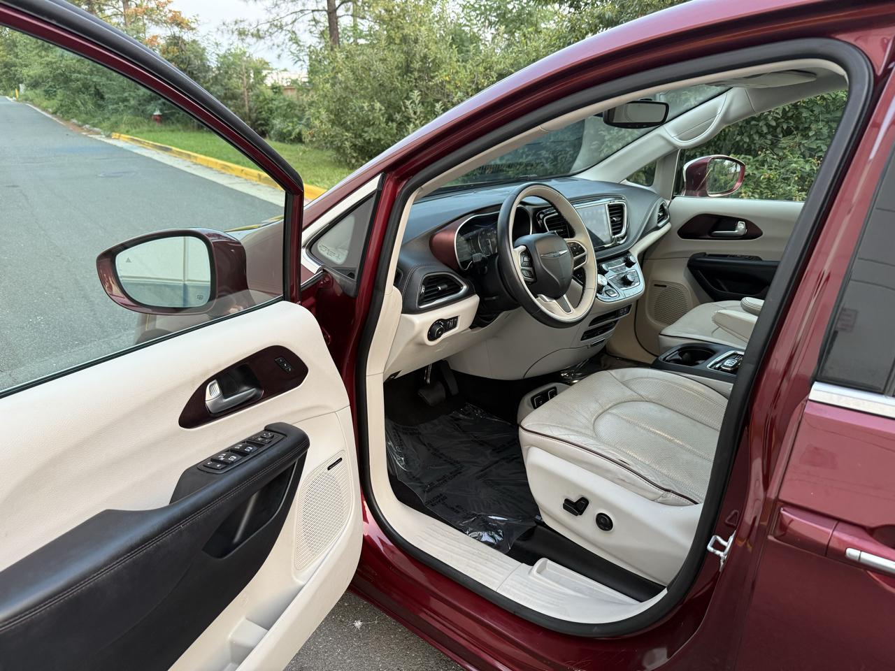 Chrysler Pacifica Limited FWD 2017