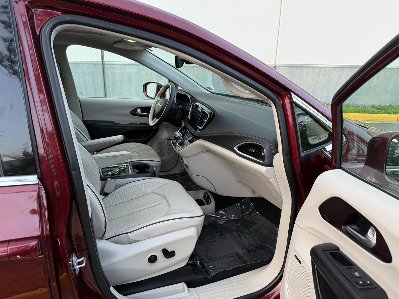 Chrysler Pacifica Limited FWD 2017