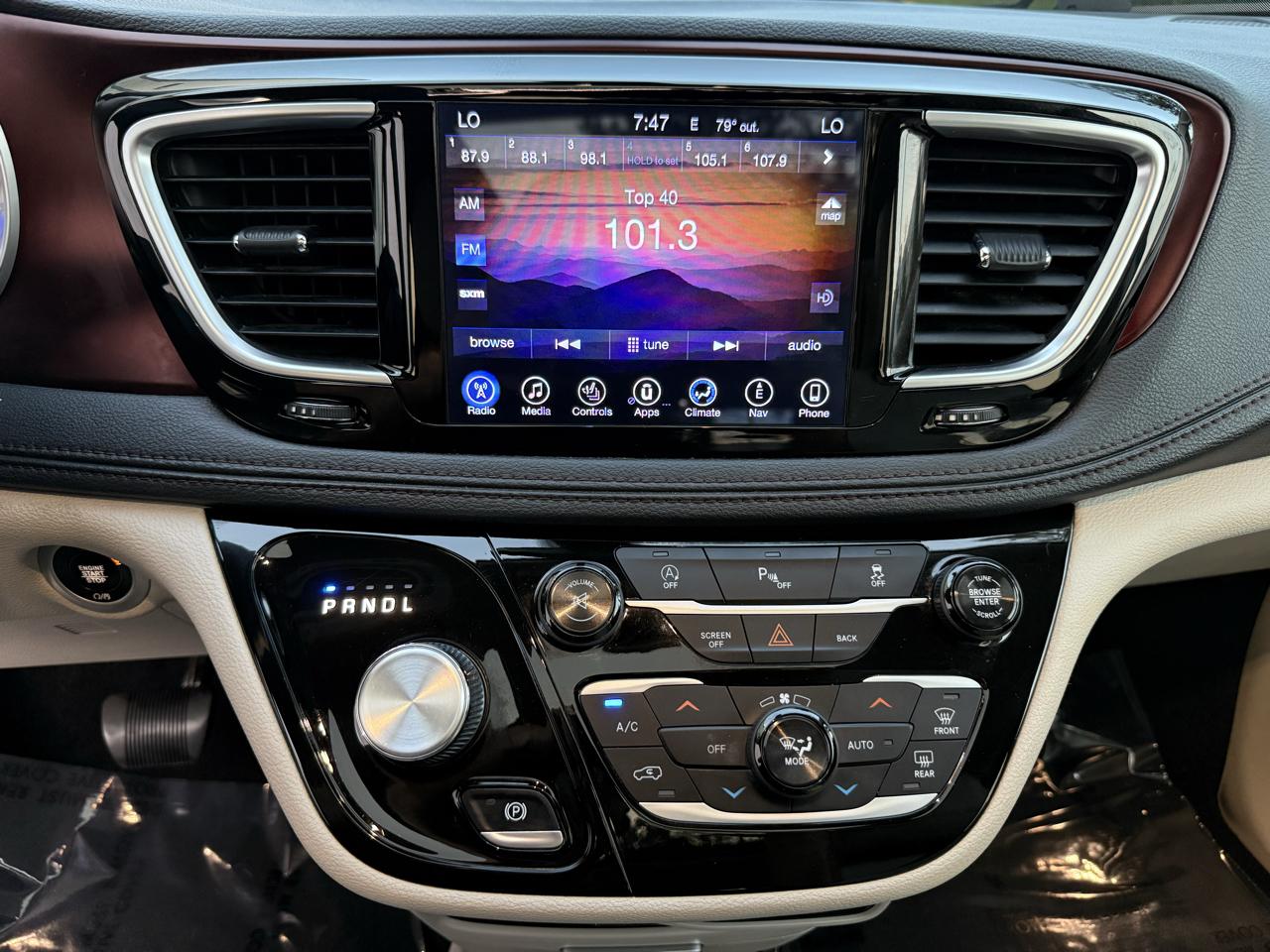 Chrysler Pacifica Limited FWD 2017