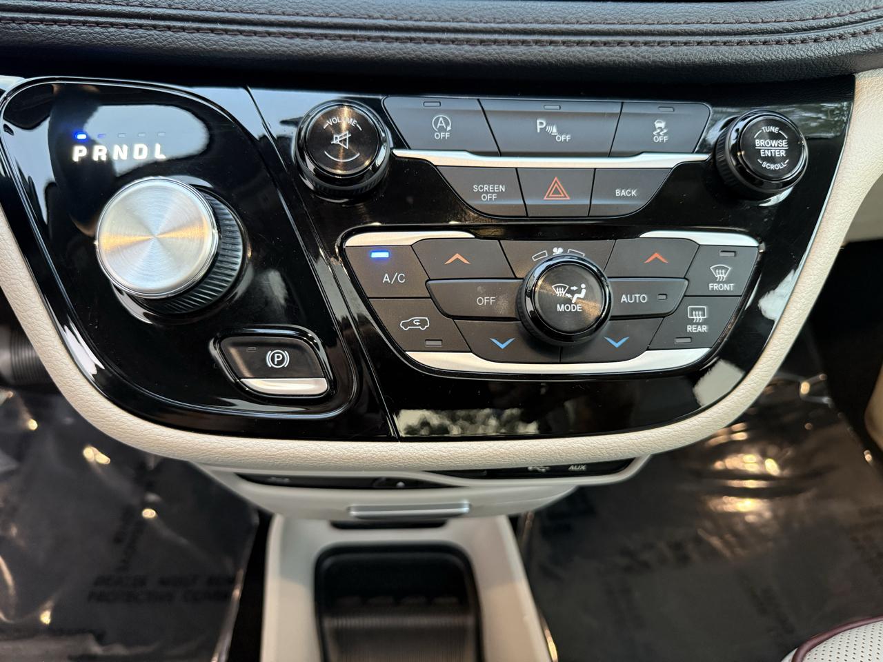 Chrysler Pacifica Limited FWD 2017