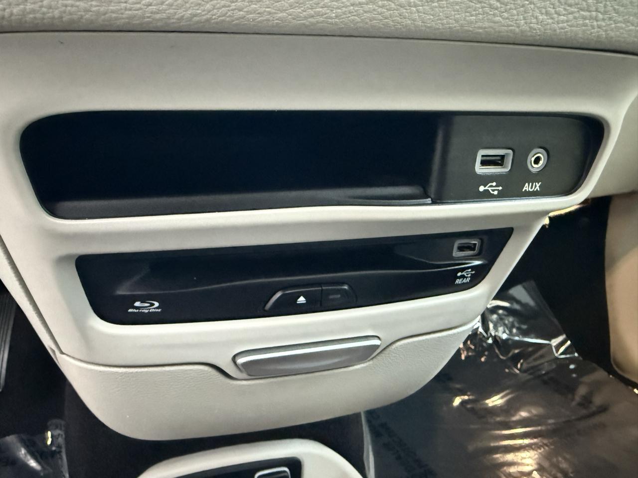 Chrysler Pacifica Limited FWD 2017