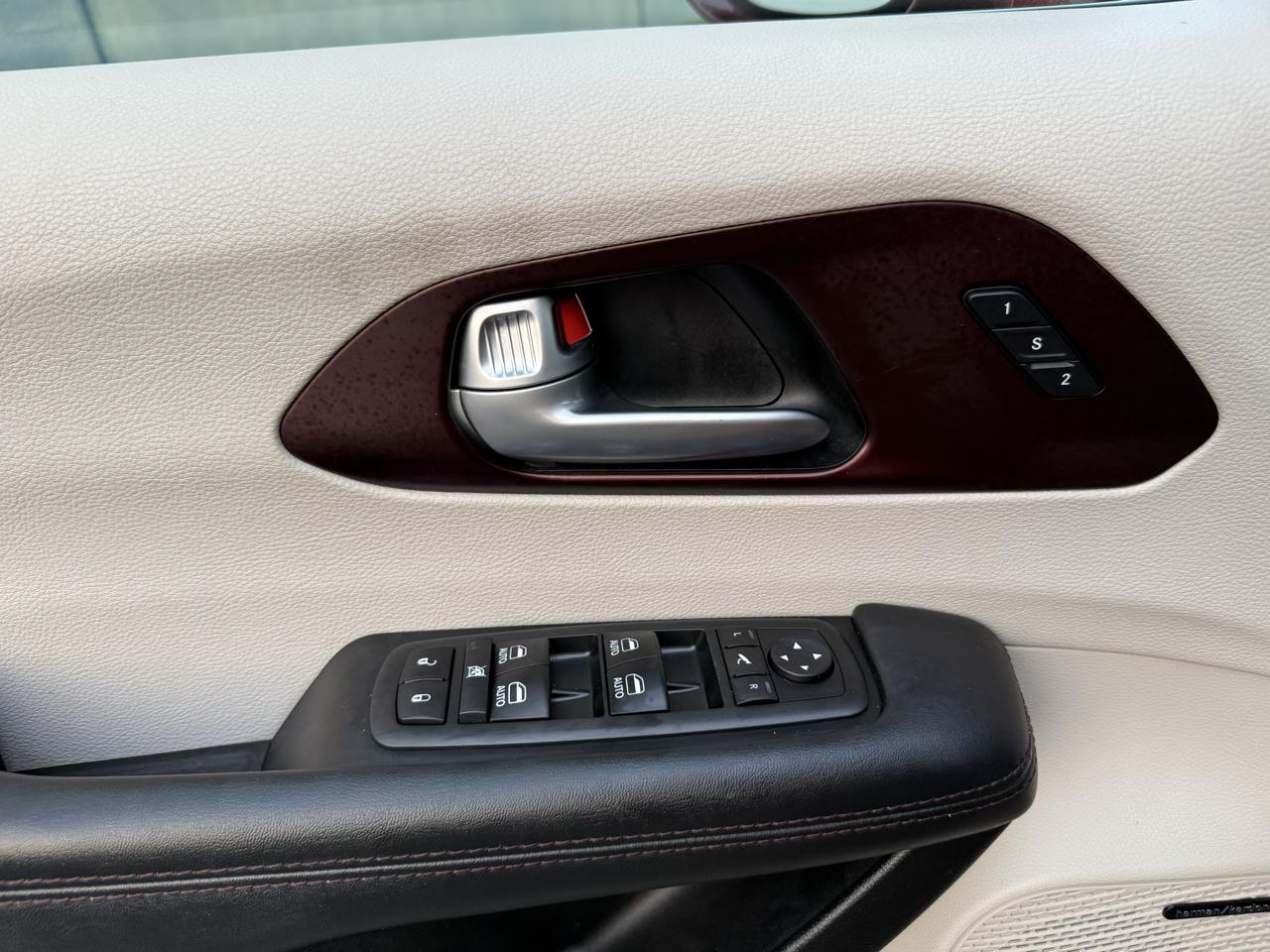 Chrysler Pacifica Limited FWD 2017