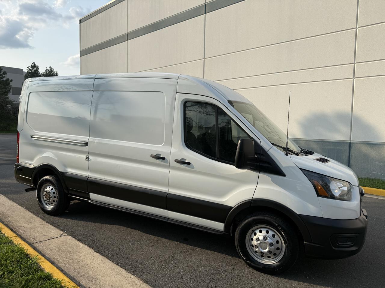 Ford Transit Cargo Van T-250 130" Med Rf 9070 GVWR AWD 2020